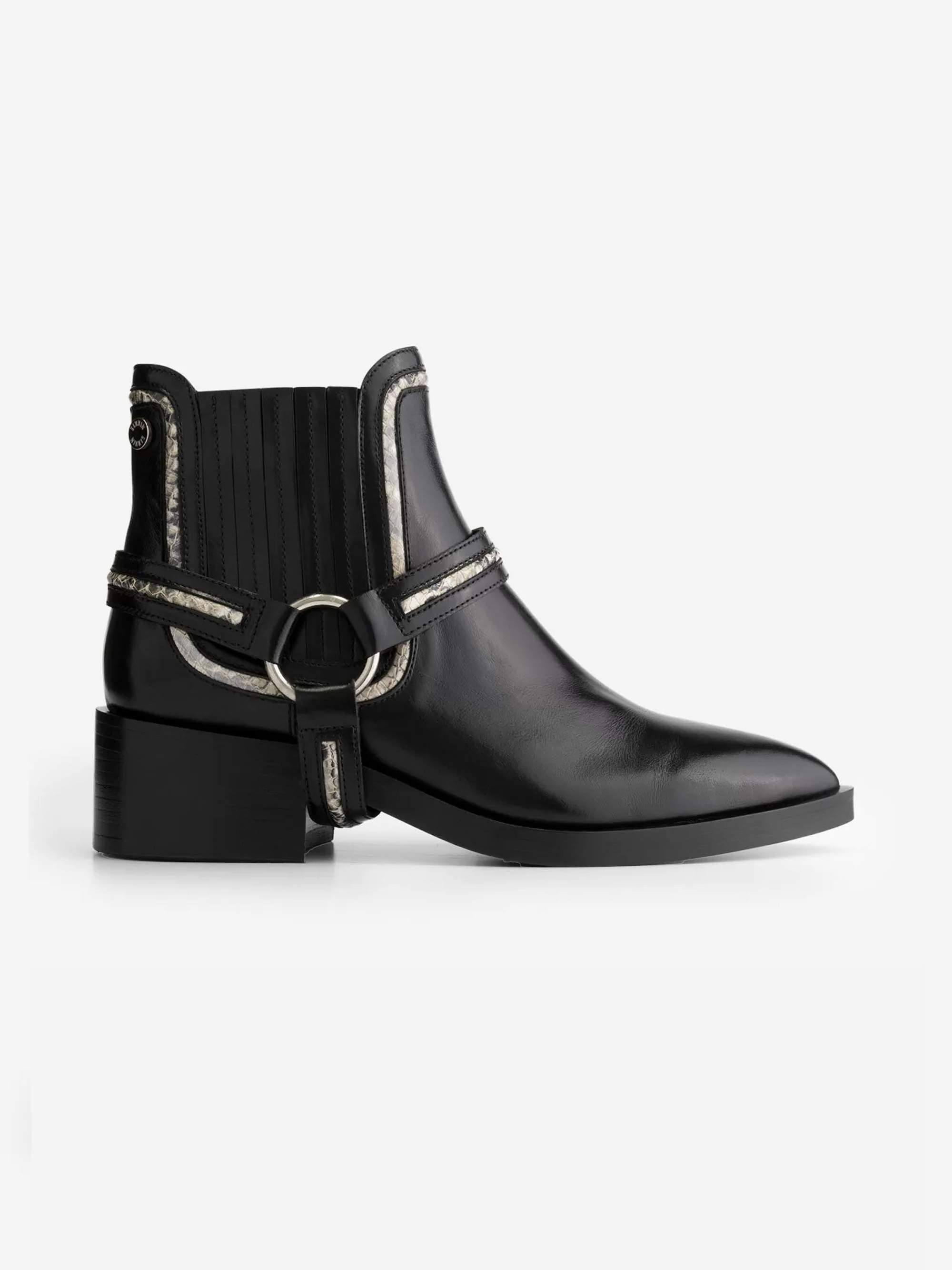 Ankle boots with buckle